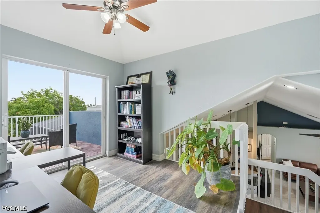 1405 SW 1st Place Cape Coral FL 33991