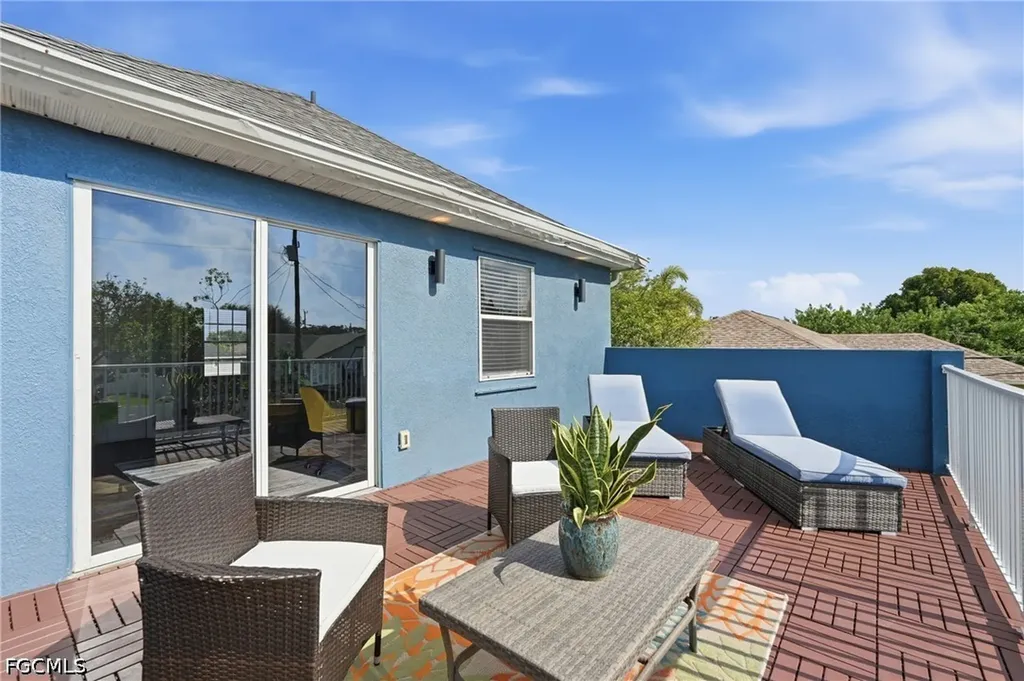 1405 SW 1st Place Cape Coral FL 33991