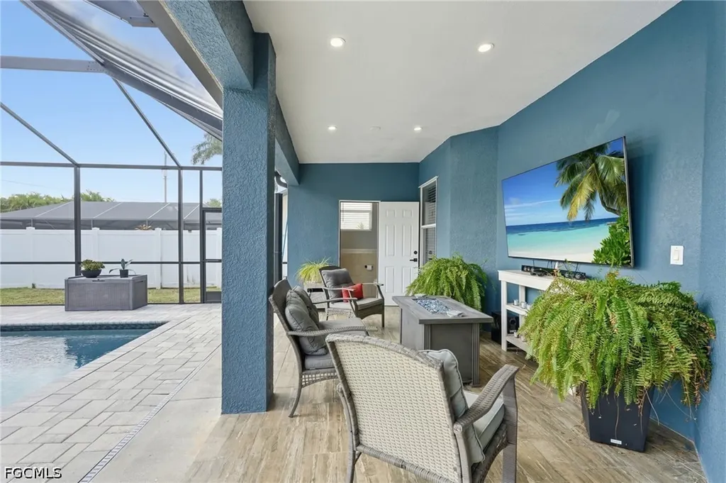 1405 SW 1st Place Cape Coral FL 33991