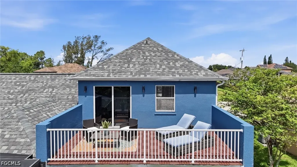 1405 SW 1st Place Cape Coral FL 33991