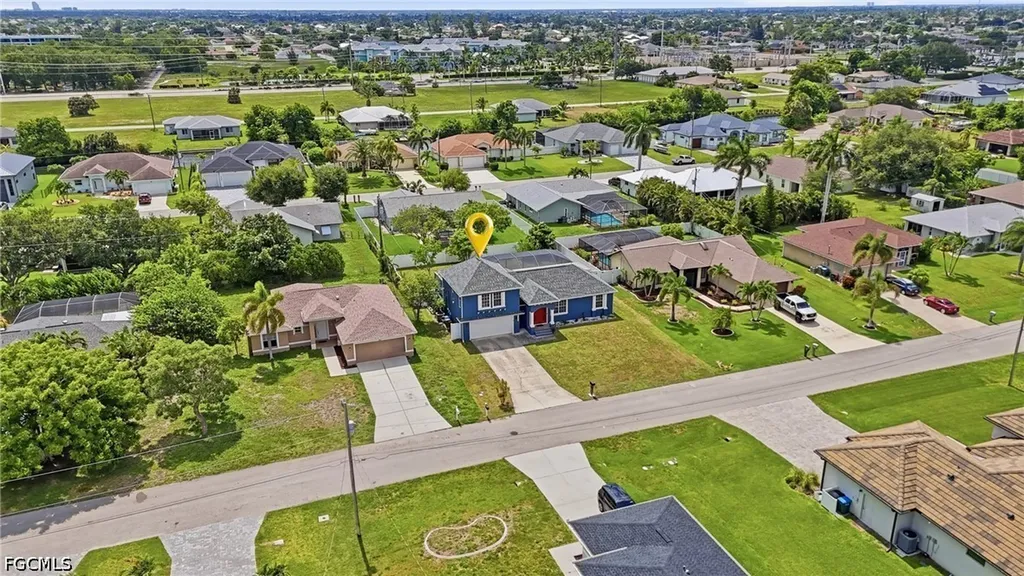 1405 SW 1st Place Cape Coral FL 33991