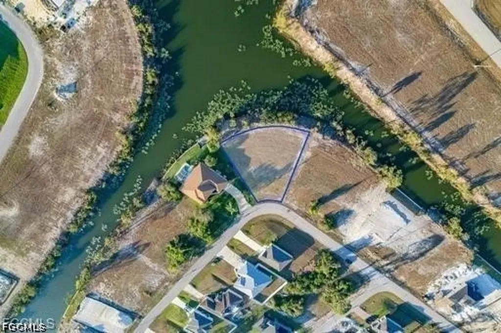 4180 NE 9th Place Cape Coral FL 33909