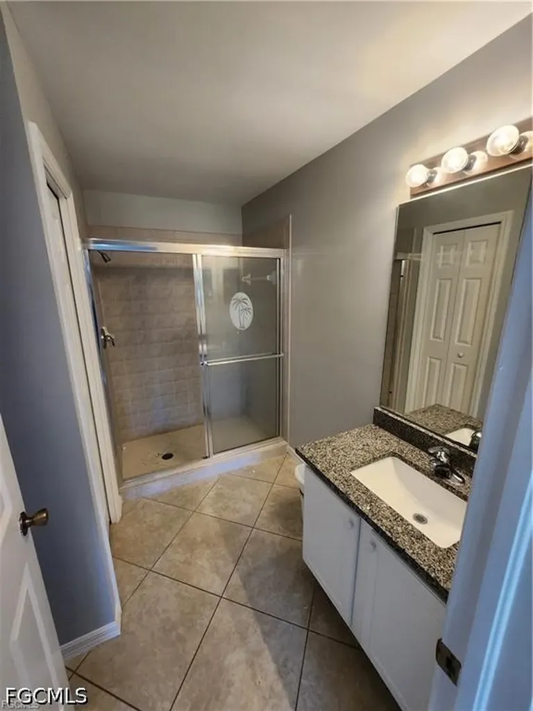 4126 SW 8th Place Cape Coral FL 33914