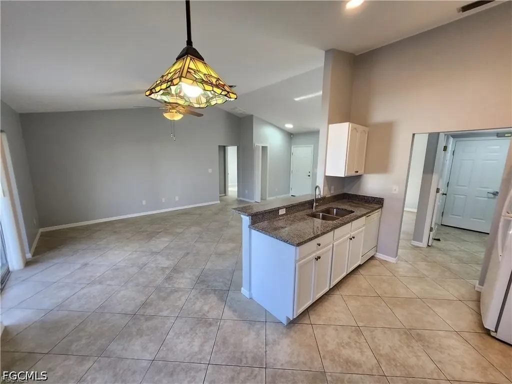4126 SW 8th Place Cape Coral FL 33914