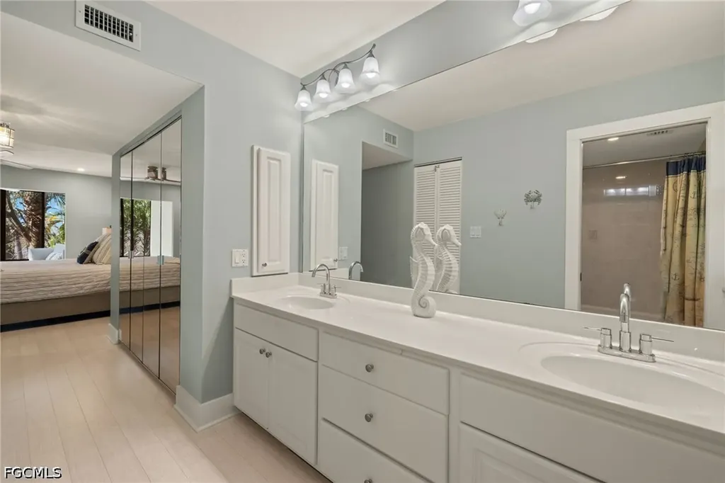 974 Greenwood Court S Sanibel FL 33957