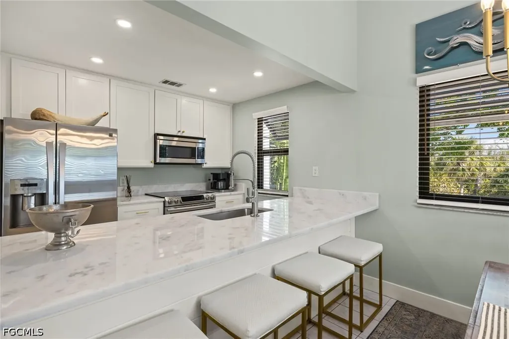 974 Greenwood Court S Sanibel FL 33957