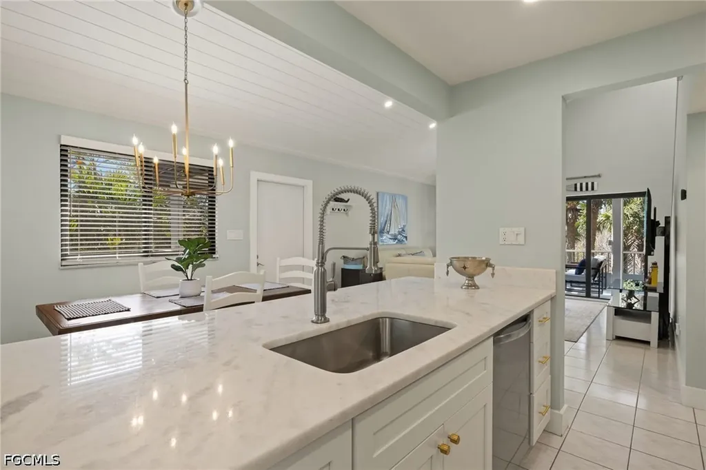 974 Greenwood Court S Sanibel FL 33957