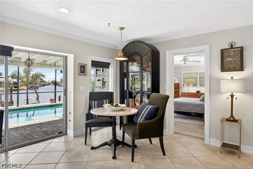 3810 SE 1st Place Cape Coral FL 33904