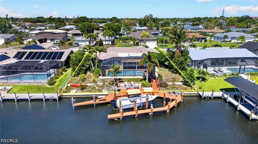 3810 SE 1st Place Cape Coral FL 33904