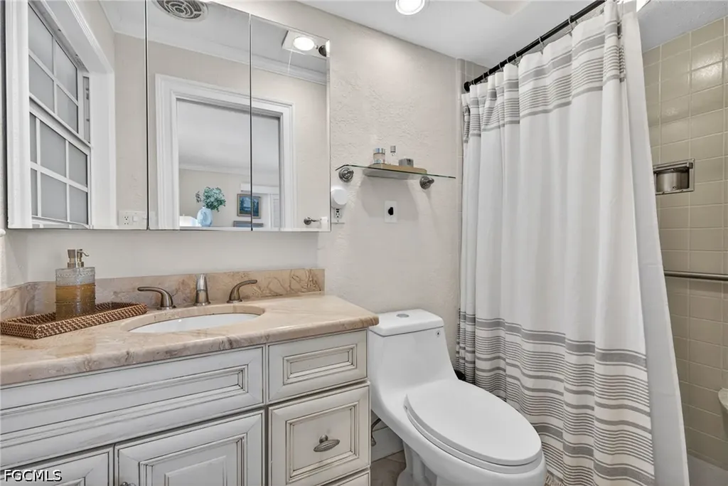3810 SE 1st Place Cape Coral FL 33904