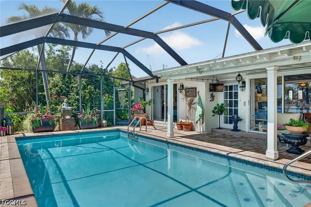 3810 SE 1st Place Cape Coral FL 33904