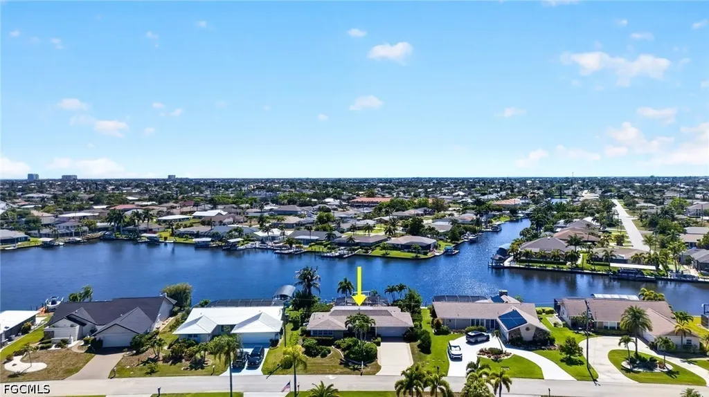 3810 SE 1st Place Cape Coral FL 33904