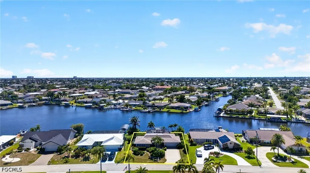 3810 SE 1st Place Cape Coral FL 33904
