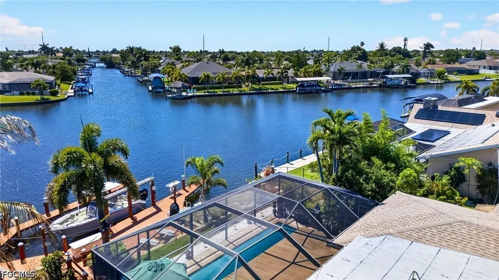 3810 SE 1st Place Cape Coral FL 33904