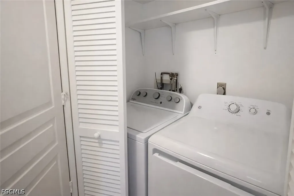 6979 Winkler Road Fort Myers FL 33919