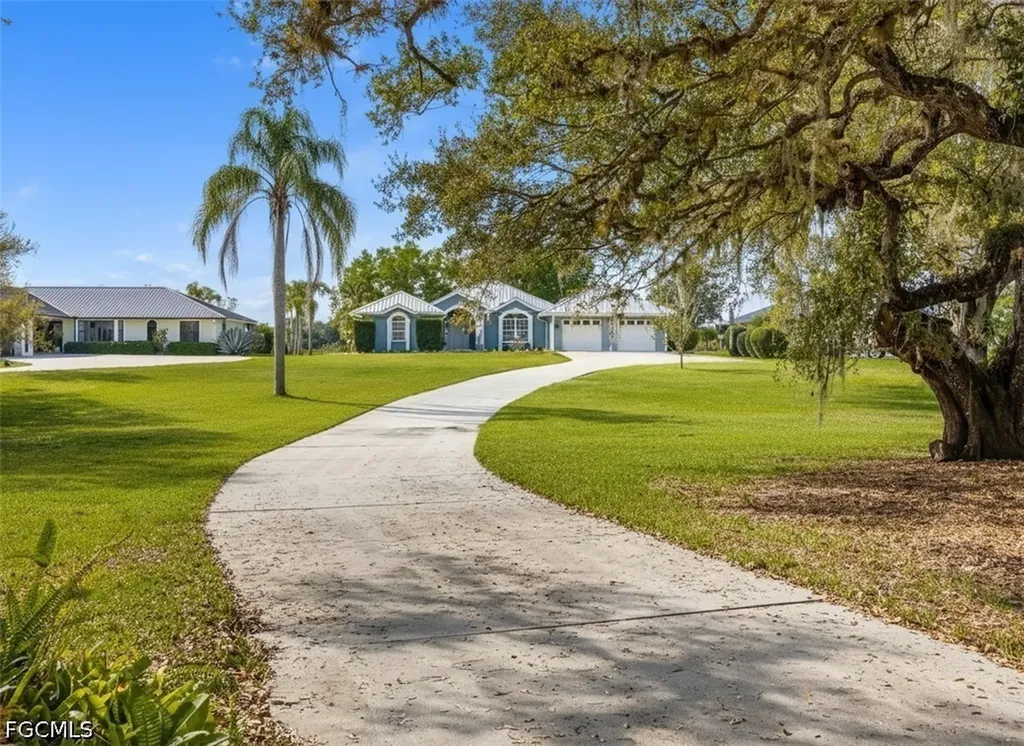 1261 Riverbend Drive Labelle FL 33935