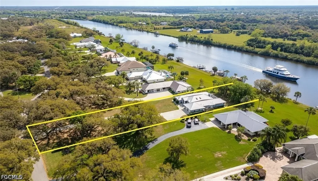 1261 Riverbend Drive Labelle FL 33935