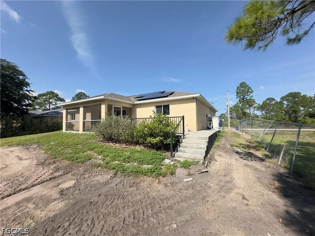 817 Holmes Avenue Lehigh Acres FL 33974