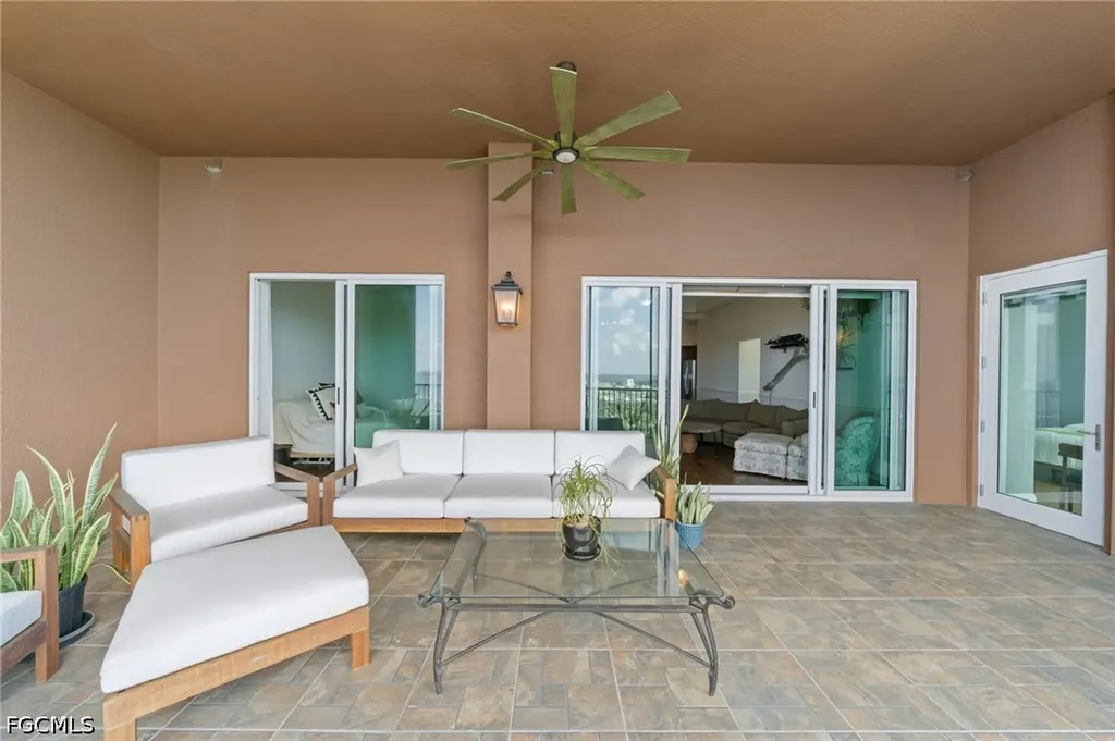2743 1st Street Fort Myers FL 33916