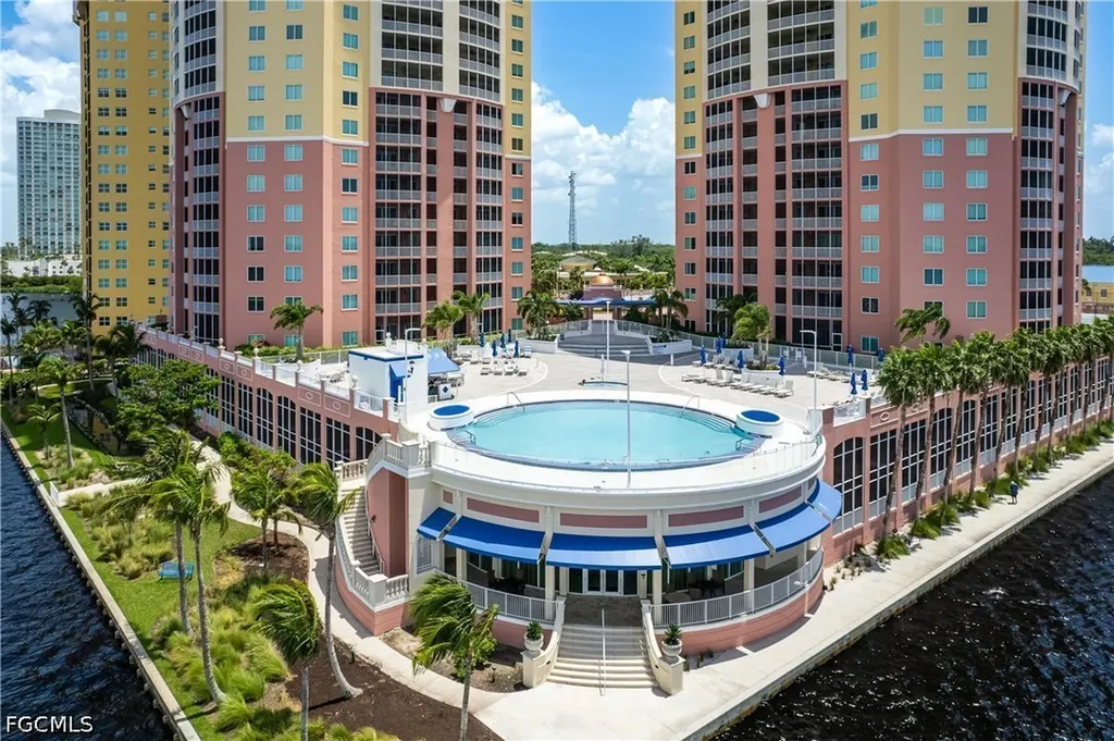 2743 1st Street Fort Myers FL 33916