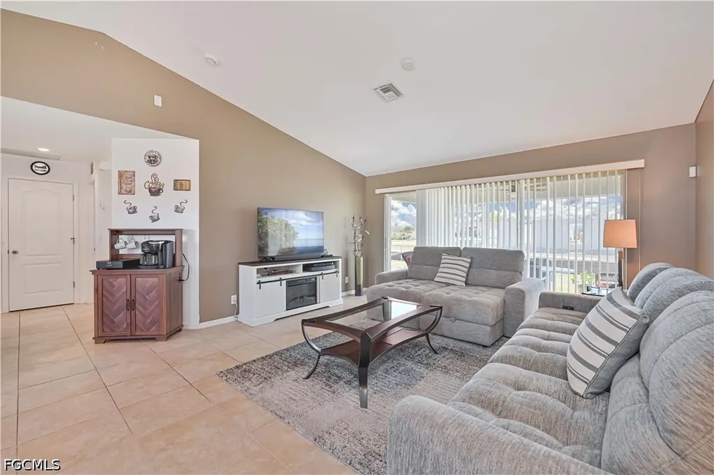 3230 NW 3rd Place Cape Coral FL 33993
