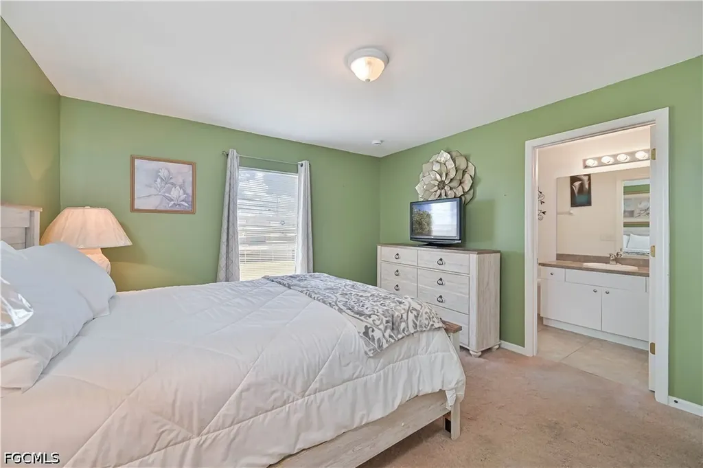 3230 NW 3rd Place Cape Coral FL 33993