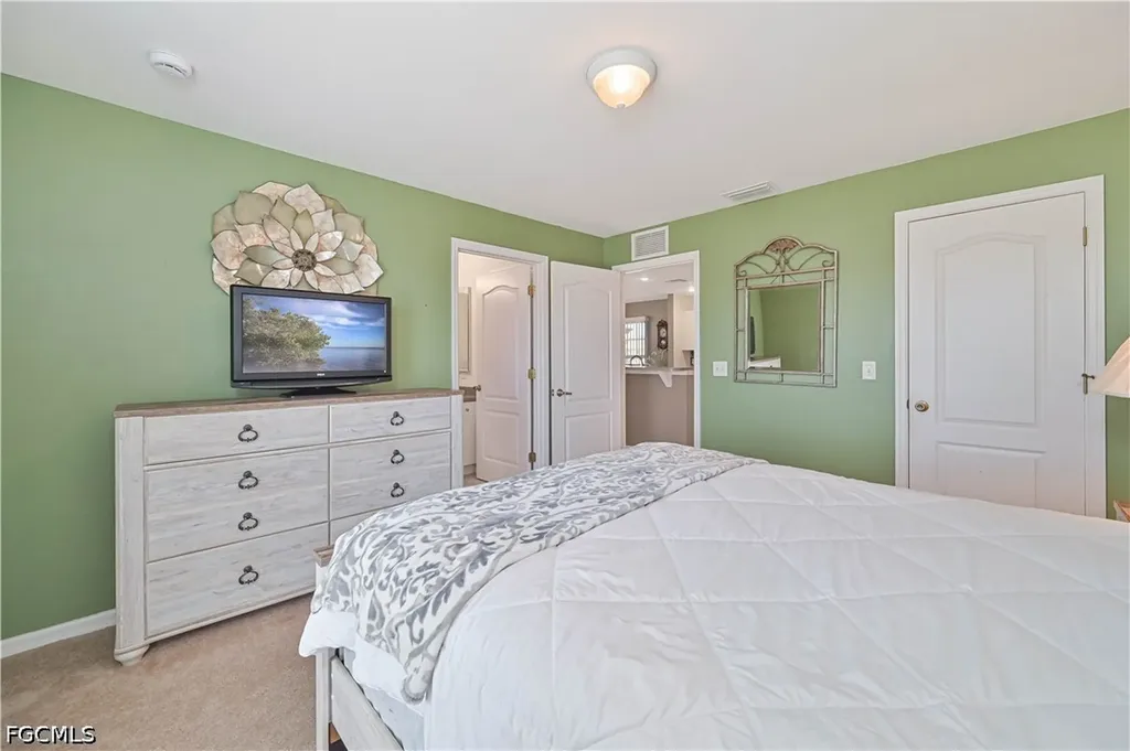 3230 NW 3rd Place Cape Coral FL 33993