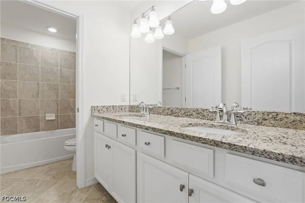 11937 Silver Cobblestone Way Fort Myers FL 33913