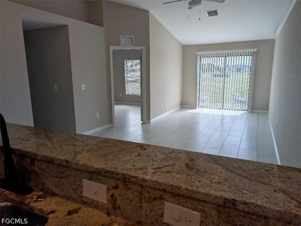 2805 SW 8th Place Cape Coral FL 33914