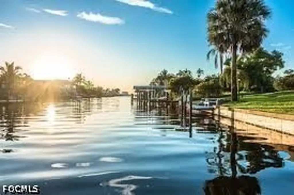 5206 Sands Boulevard Cape Coral FL 33914