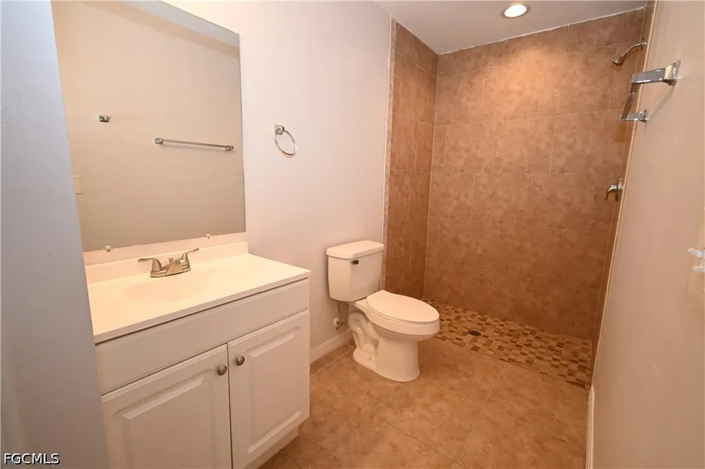 704 SE 6th Terrace Cape Coral FL 33990
