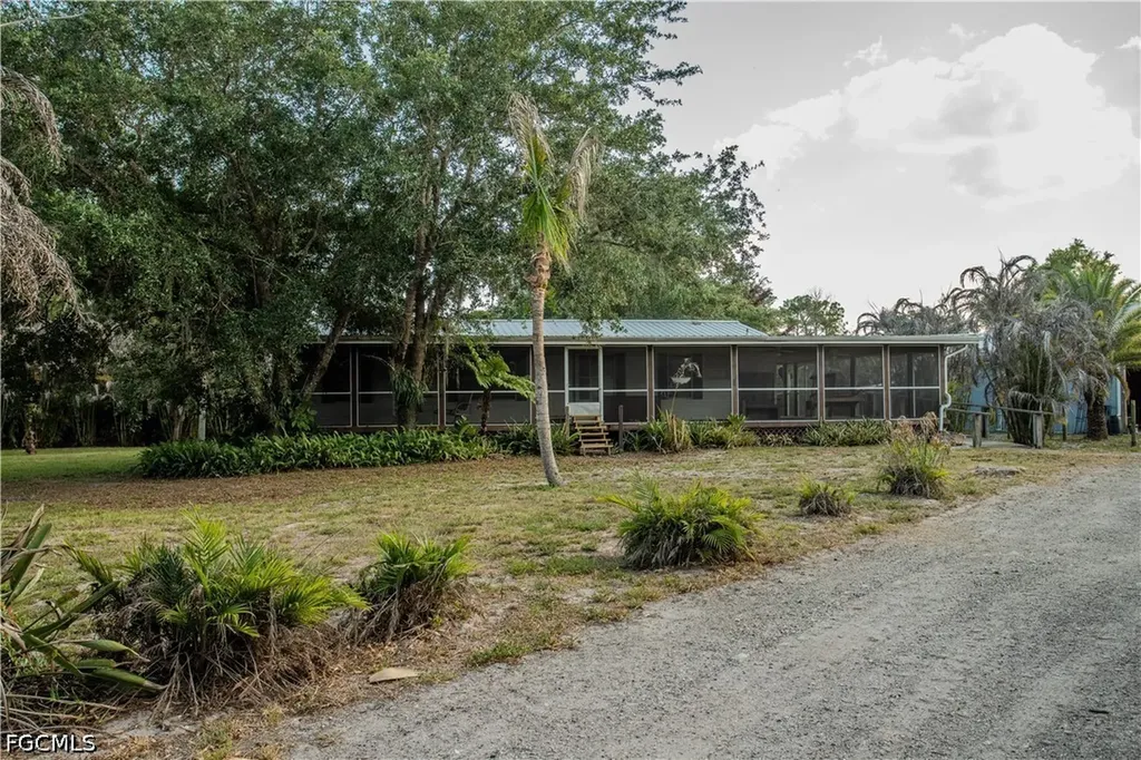 3880 Packinghouse Road Alva FL 33920