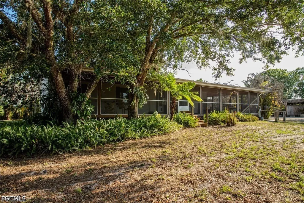 3880 Packinghouse Road Alva FL 33920