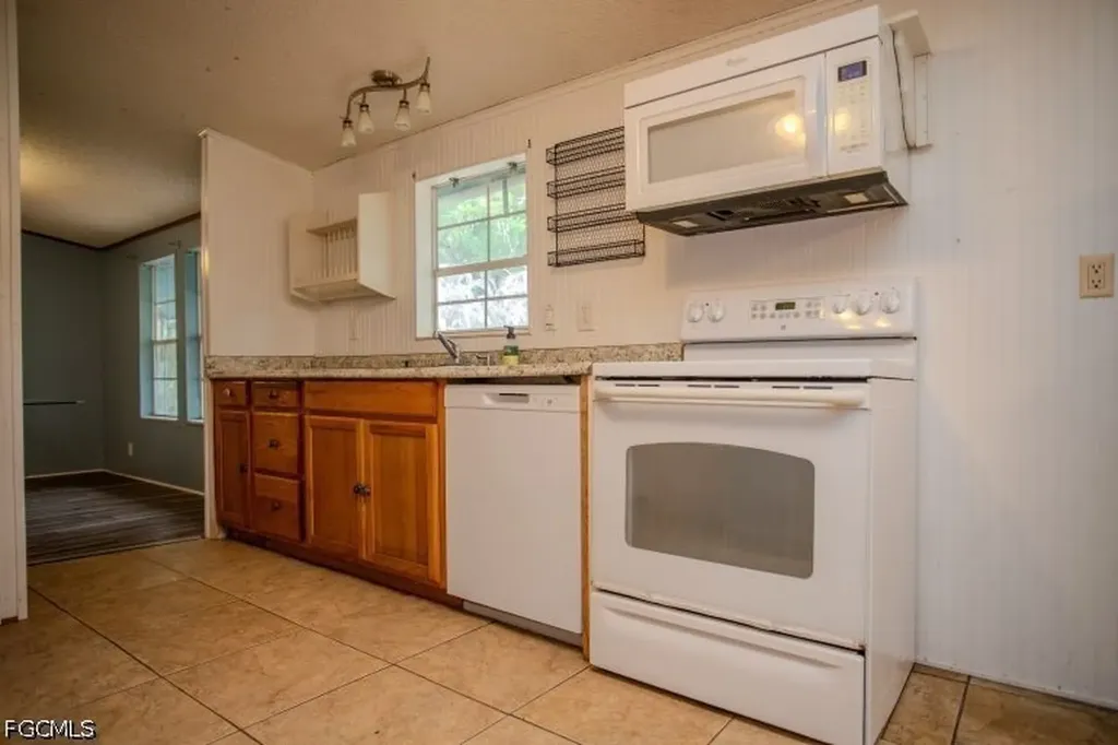 3880 Packinghouse Road Alva FL 33920