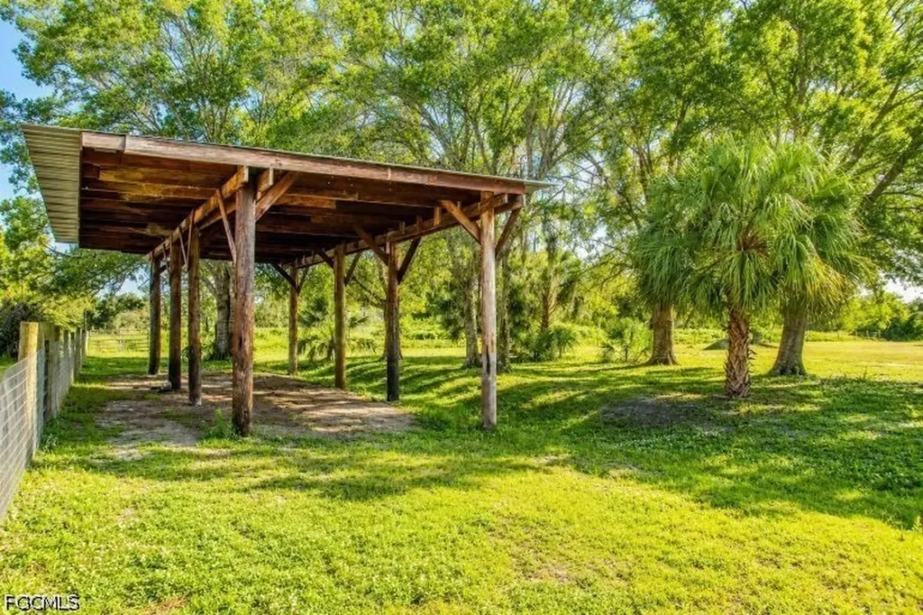 3880 Packinghouse Road Alva FL 33920