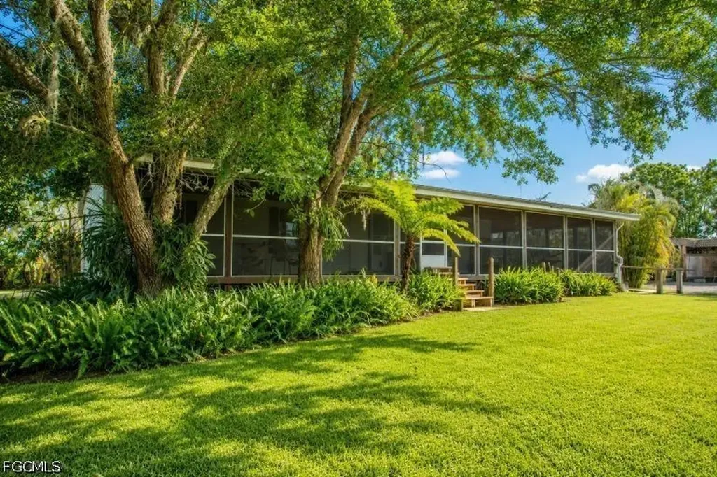 3880 Packinghouse Road Alva FL 33920