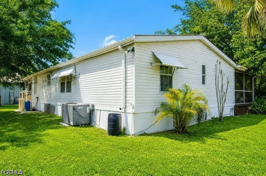 3880 Packinghouse Road Alva FL 33920