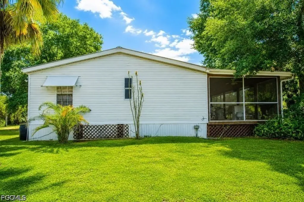 3880 Packinghouse Road Alva FL 33920