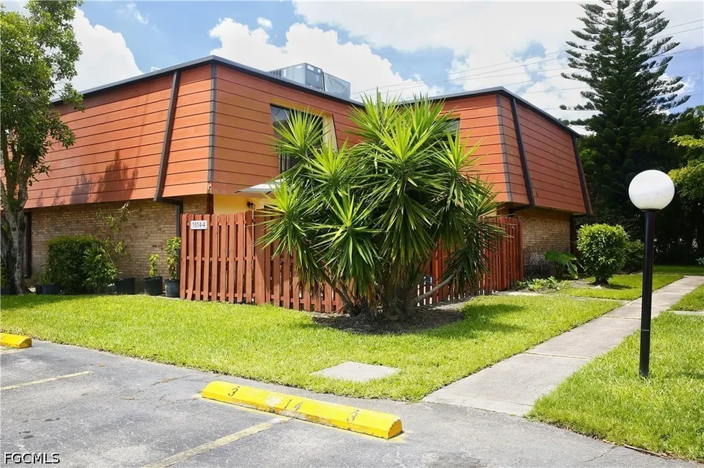 1514 Park Meadows Drive Fort Myers FL 33907