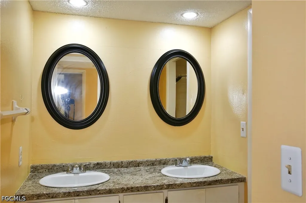 1514 Park Meadows Drive Fort Myers FL 33907