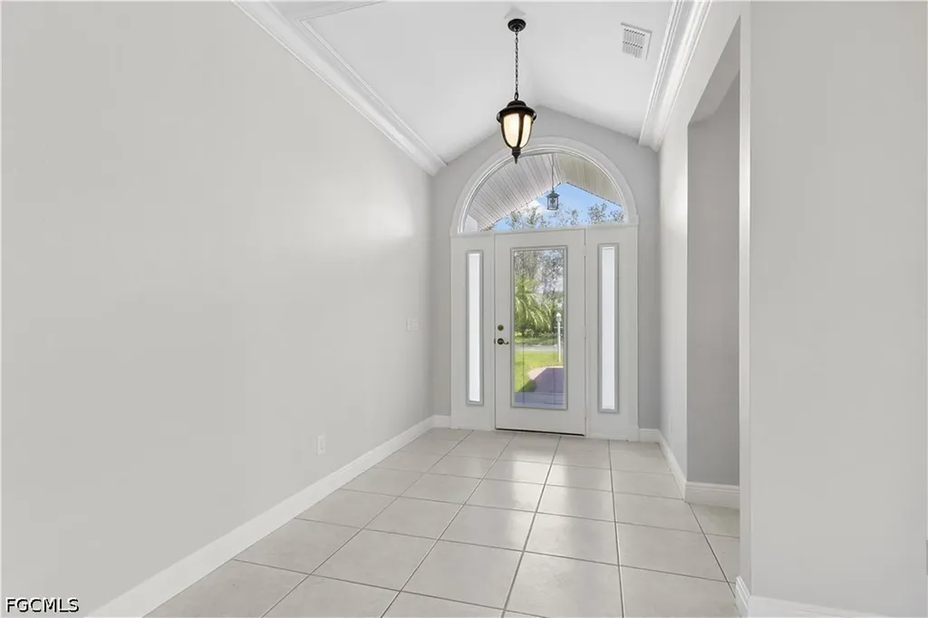 12573 Coconut Creek Court Fort Myers FL 33908