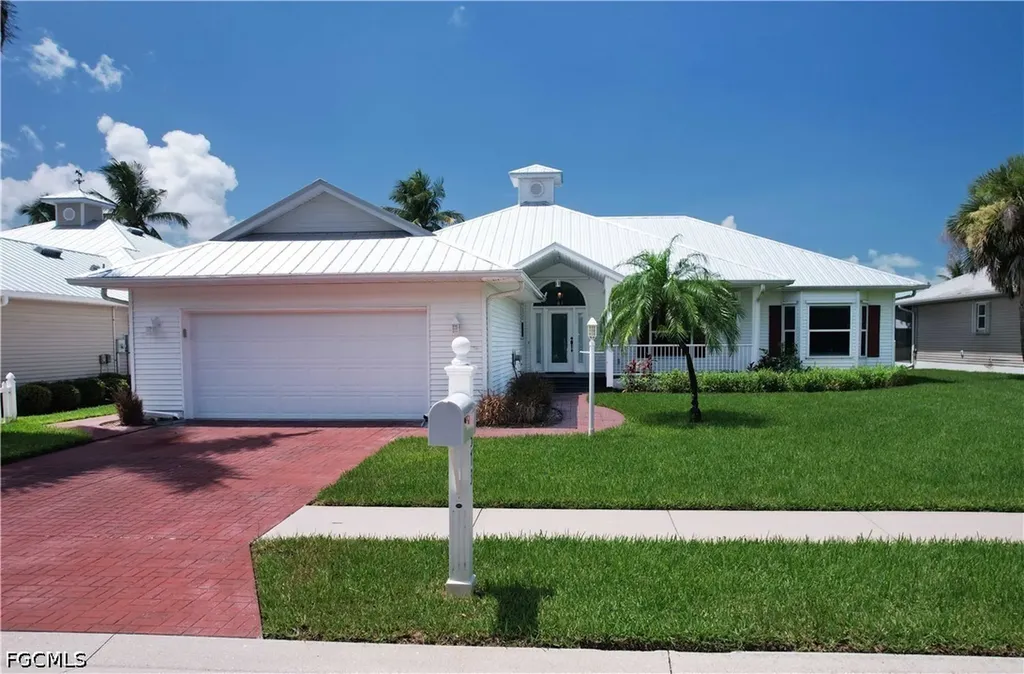12573 Coconut Creek Court Fort Myers FL 33908
