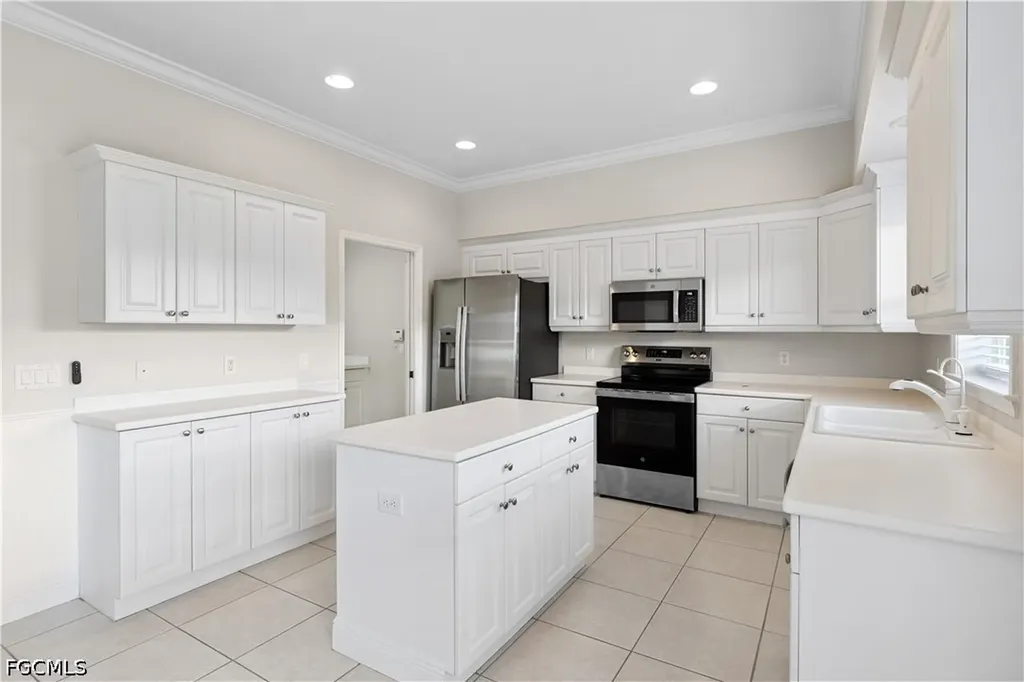 12573 Coconut Creek Court Fort Myers FL 33908