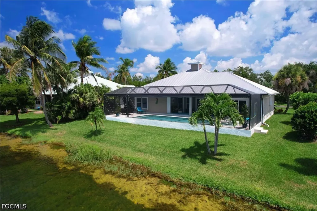 12573 Coconut Creek Court Fort Myers FL 33908