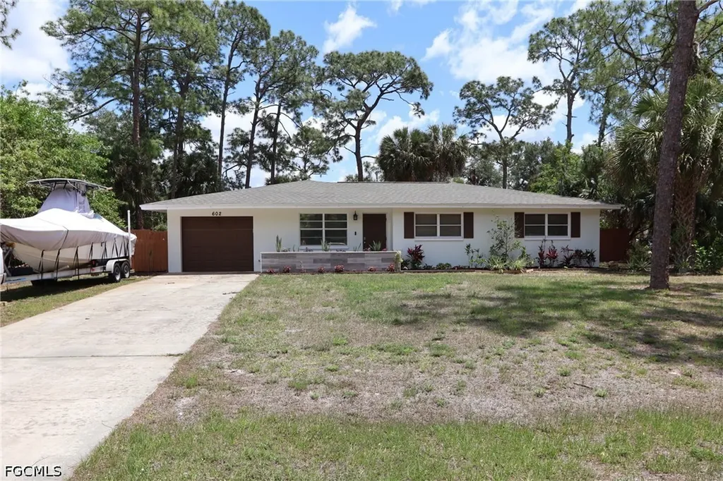 602 James Avenue Lehigh Acres FL 33936