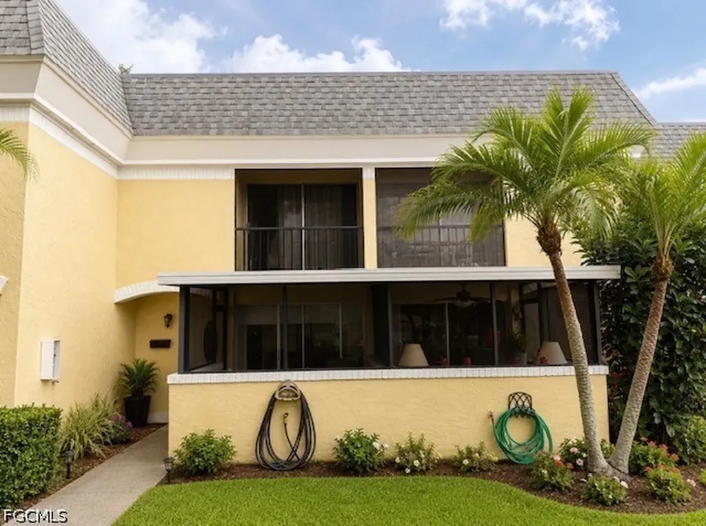 102 E Greens Boulevard Lehigh Acres FL 33936