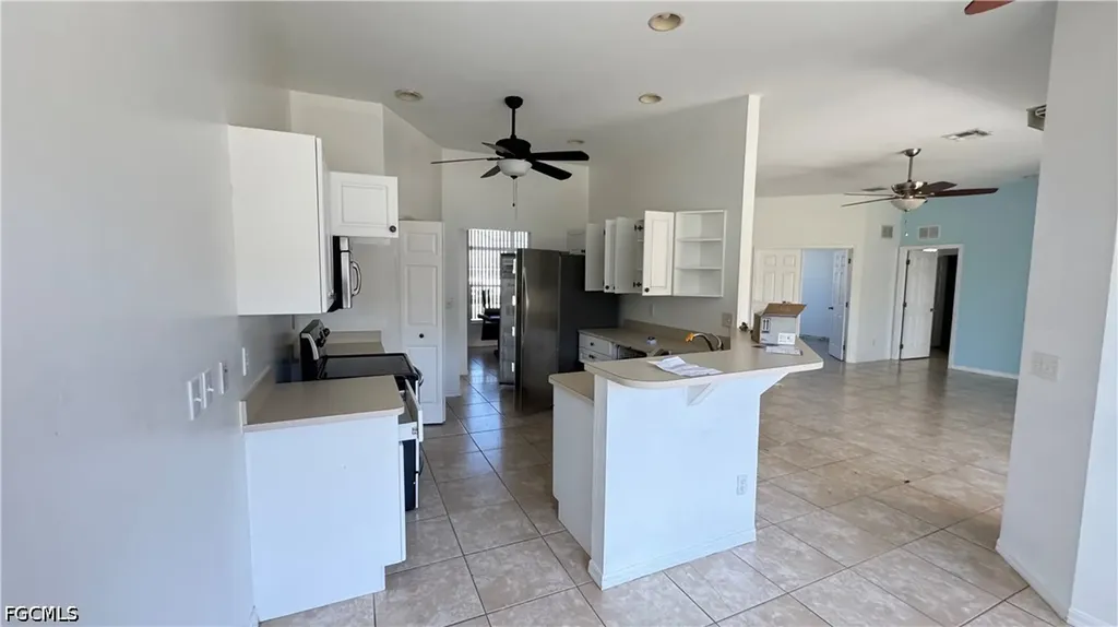 1716 SW 3rd Place Cape Coral FL 33991