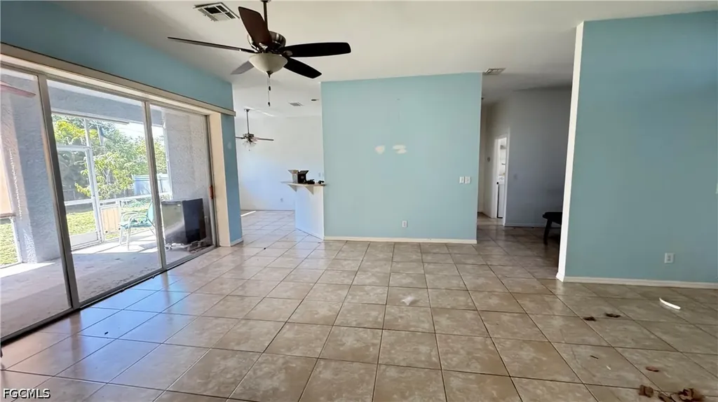 1716 SW 3rd Place Cape Coral FL 33991
