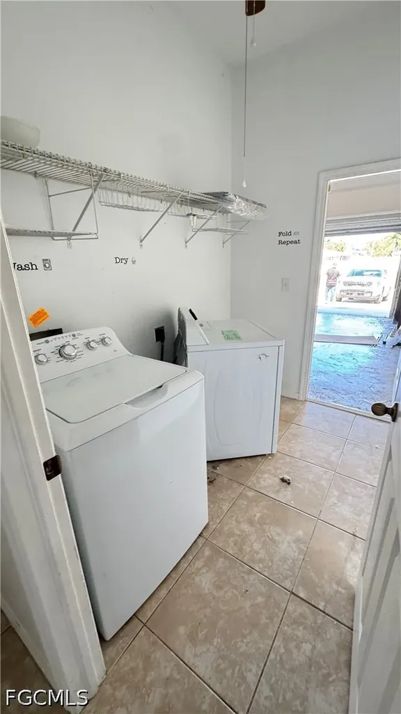 1716 SW 3rd Place Cape Coral FL 33991