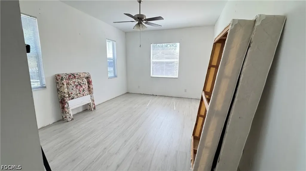 1716 SW 3rd Place Cape Coral FL 33991